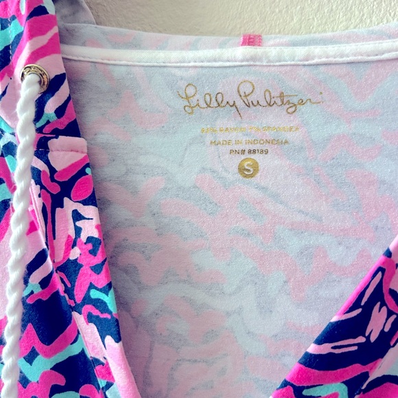 Lilly Pulitzer UPF 50 Rylie Hooded Coverup - Picture 2 of 3